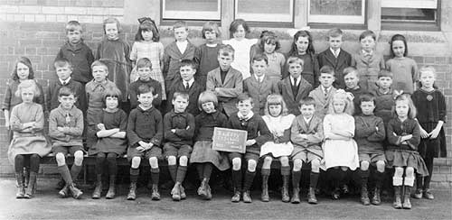 Class photo, Group 3 (1924)
