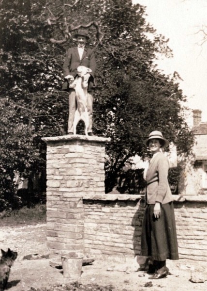 George and Helen Lees-Milne in front of Wickhamford Manor 