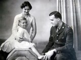 Sue with her parents, Richard and Marjorie Burlingham.