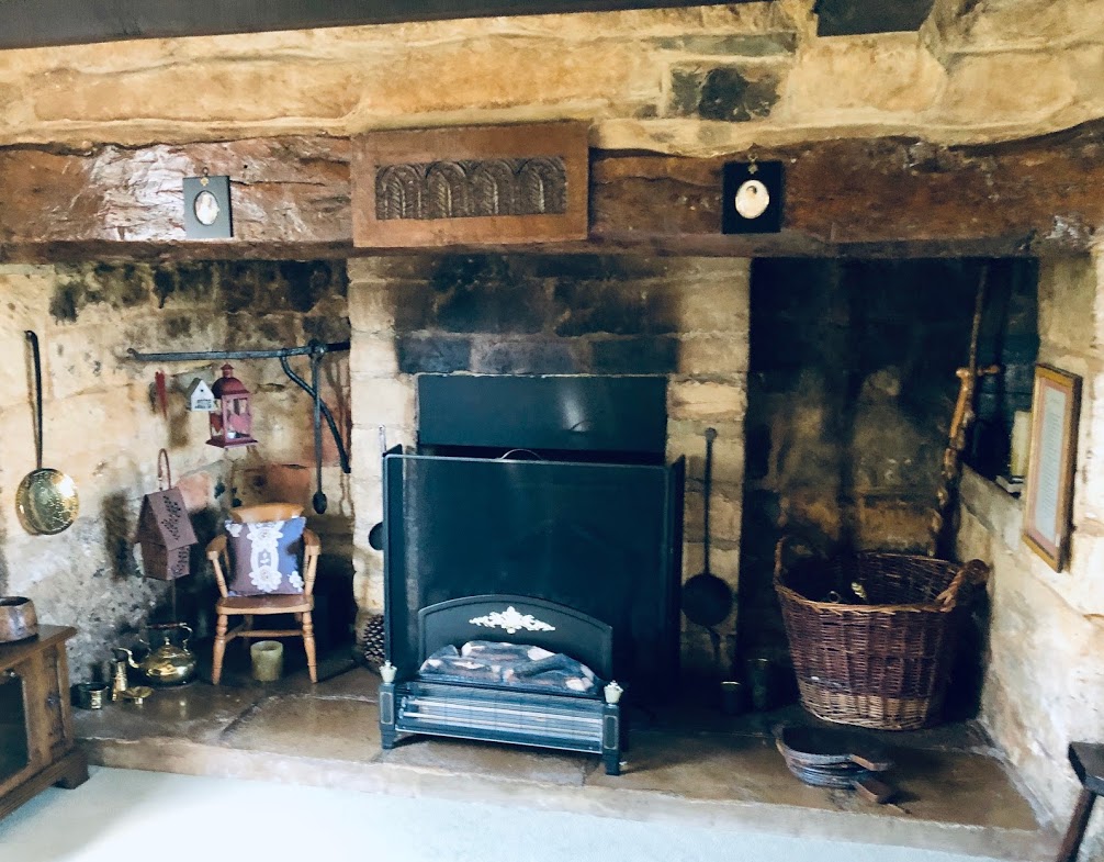 Weathervane Cottage interior