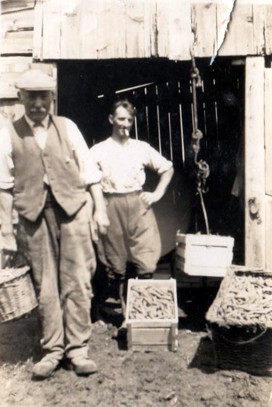 Tom Harris with his father, David John (courtesy John Haines).