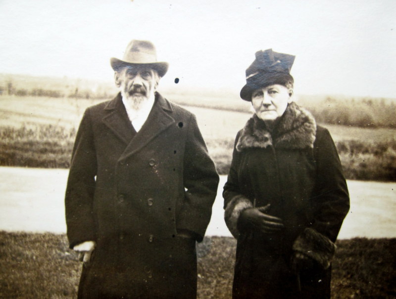 Robert and Sarah Kate Taylor