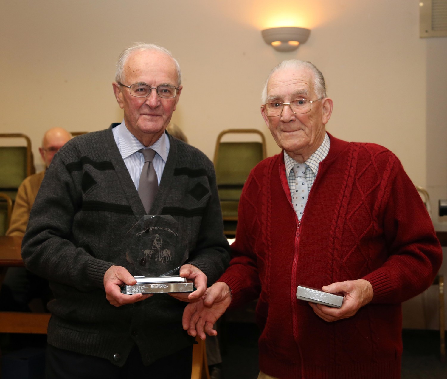 Arthur Plant receives Tony Jerram award