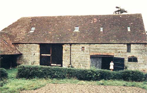 Sladdens Barn, about 1969, showing the large threshing floor doors.