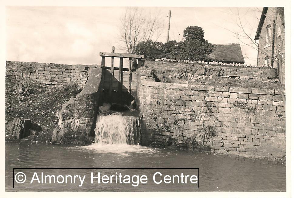 The sluice gate.