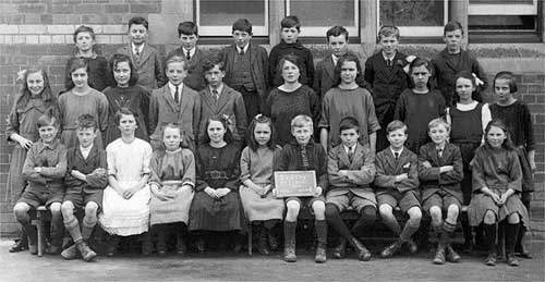 Class photo, Standard VI (1924)