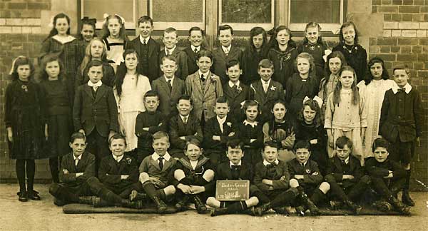 Badsey School Group, 1920