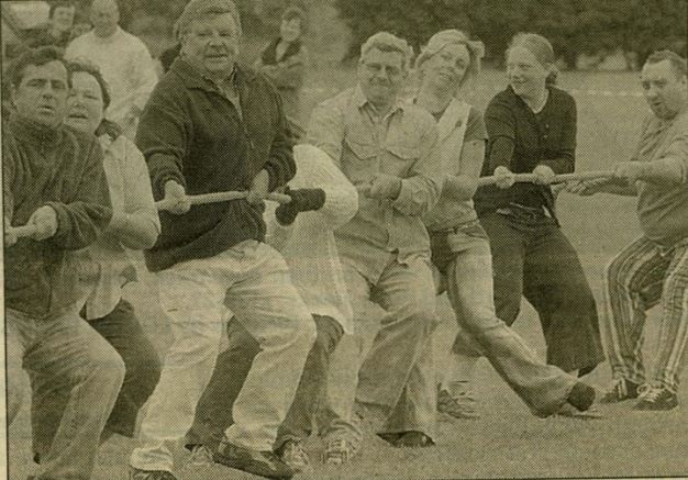 Golden Jubilee tug o' war