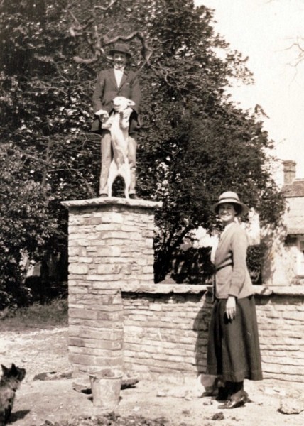 George and Helen Lees-Milne in front of Wickhamford Manor