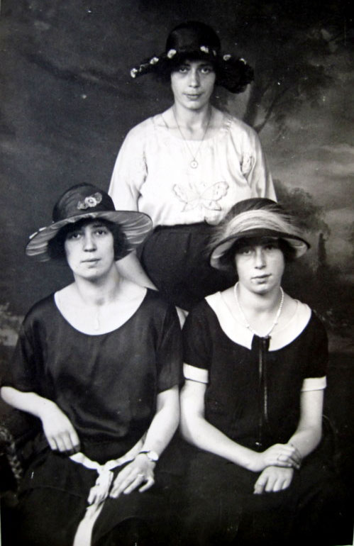 George and Mary's children, George and sisters Lizzie, Polly and Kate.