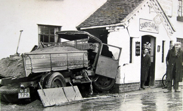 Sandys Arms lorry crash.