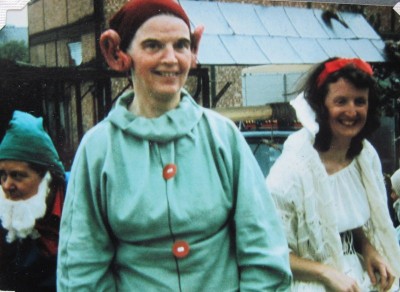 The Wickhamford W. I. float at Evesham Carnival on 11th June 1977