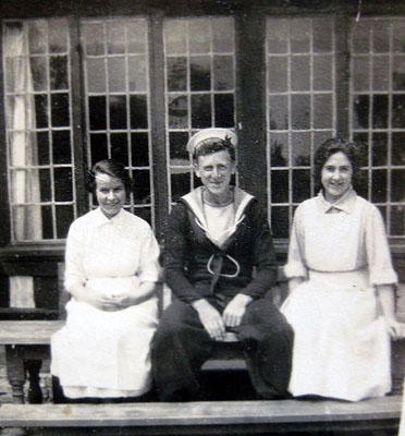 A small group at the Manor, probably in the 1920s.