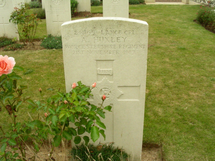 Grave of Albert Huxley