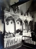Sandys family tomb and monument