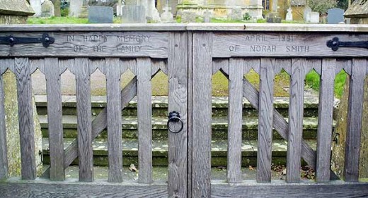 Front Gates, St James Church, Badsey