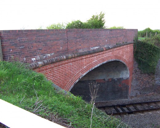 Aldington - Offenham Road bridge over railway