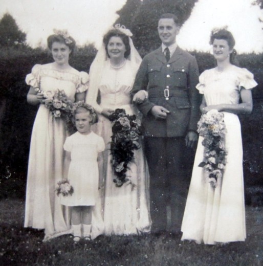 1944 wedding – Leslie Fletcher & Violet Hopkins
