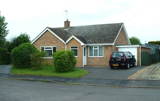 8 Chestnut Close