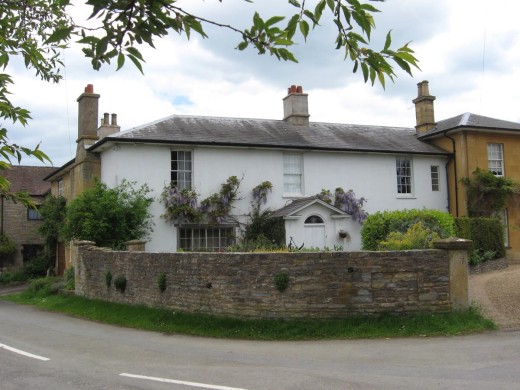 Manor Court, Main Street