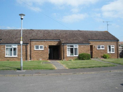 24 & 26 Manor Close