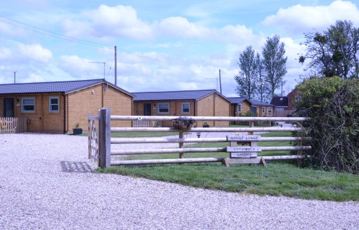 Robin Lodge, Bowers Hill