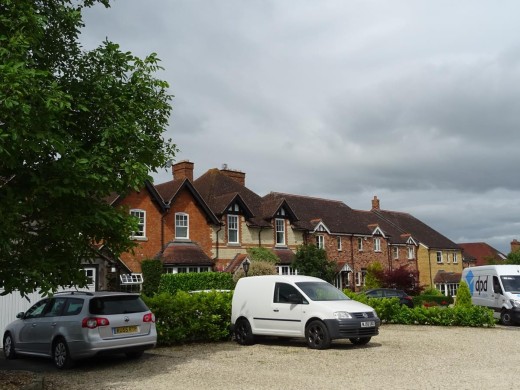 Longdon Court, Longdon Hill