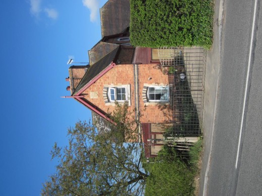 6 Longdon Hill